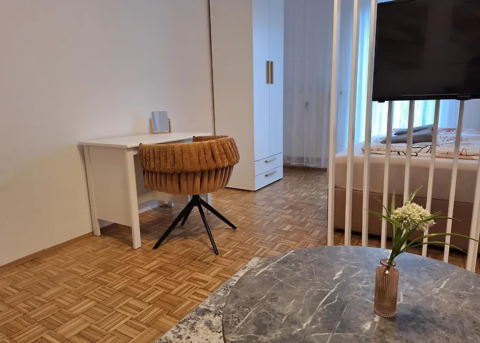 Nidalia In Appartamento Graz